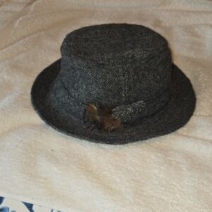 Hannah Gray Tweed Hat with Feather Accent